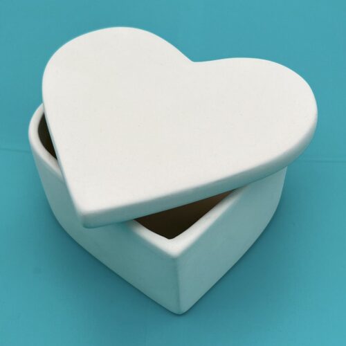 Create Art Studio Ceramics Heart Box open