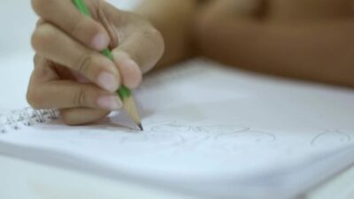 Sketch It! drawing class for tweens and teens - in our studio and online