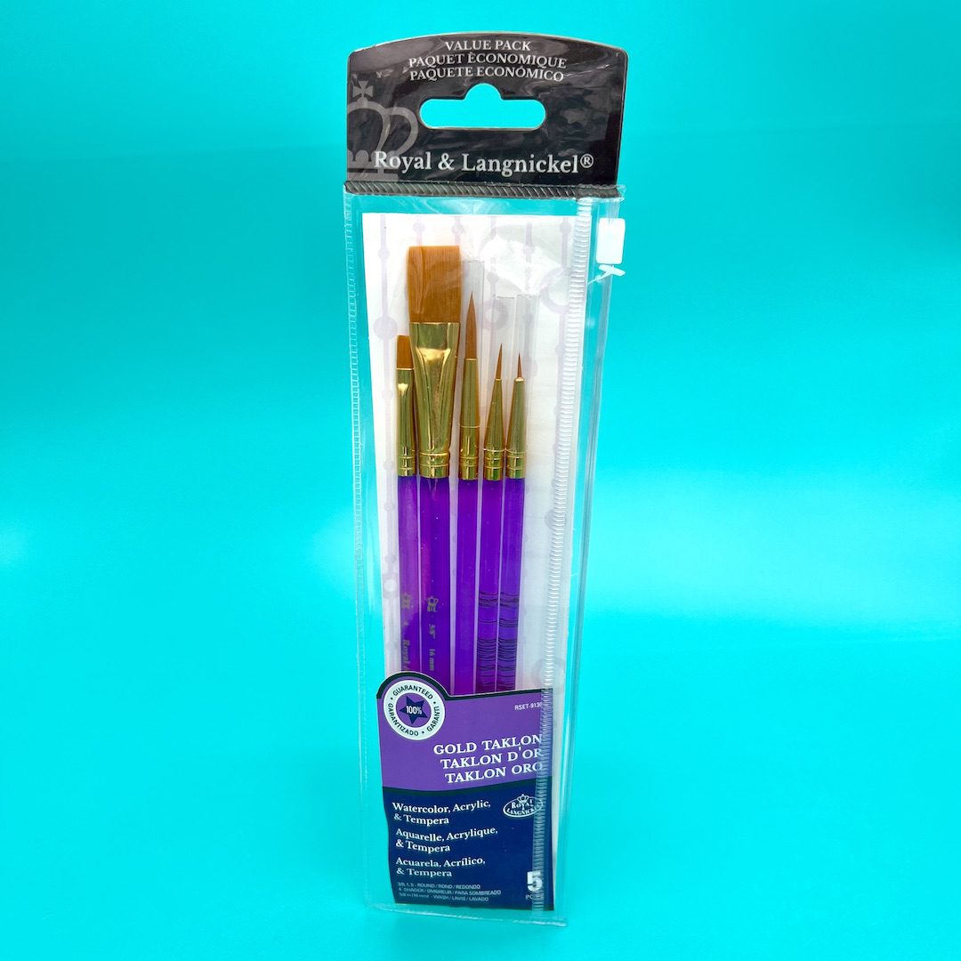 Royal & Langnickel's Gold Taklon paintbrushes from Create Art Studio are a value pack that is ideal for painting with acrylics, watercolours and temperas.