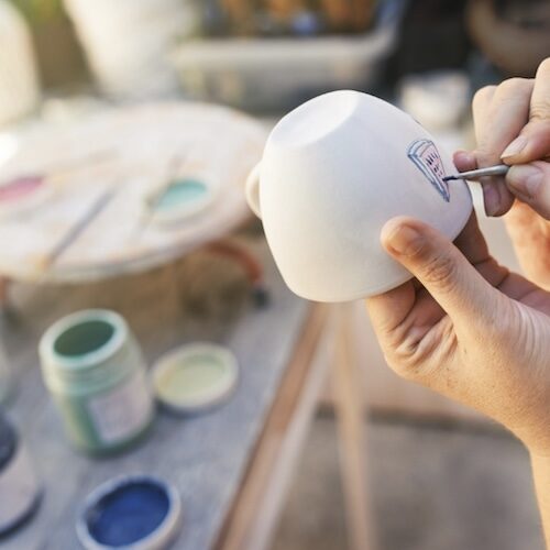 Add beautiful textured and colourful glazes to your pots and sculptures in our glazing workshops