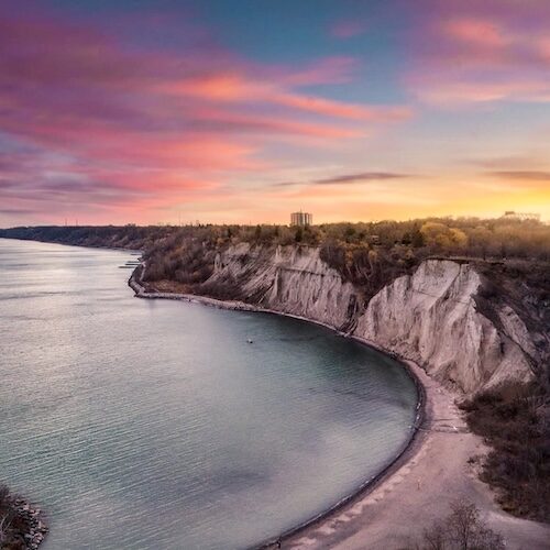 The Bluffs: Wine & Paint