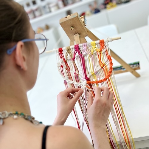 Join our crafting community and learn to macrame, crochet, embroider and more in our Textile Fibre Arts classes for adults in Create Art Studio's Toronto location